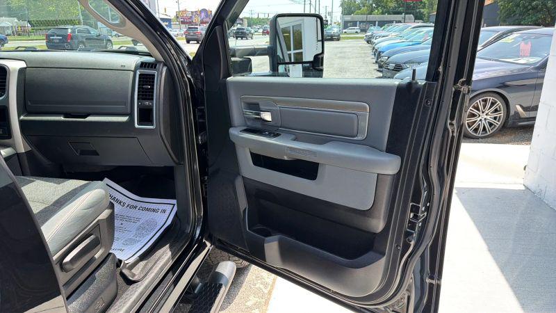 2018 Ram 1500 Big Horn Crew Cab 4x4 5'7" Box