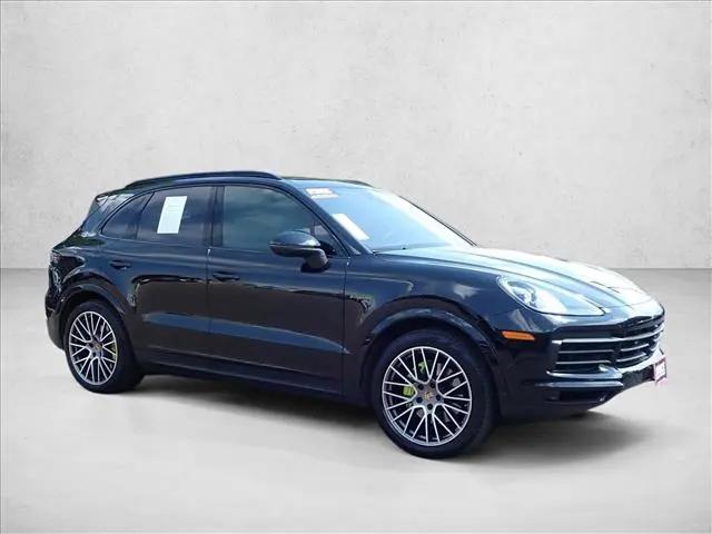 2023 Porsche Cayenne E-Hybrid Platinum Edition
