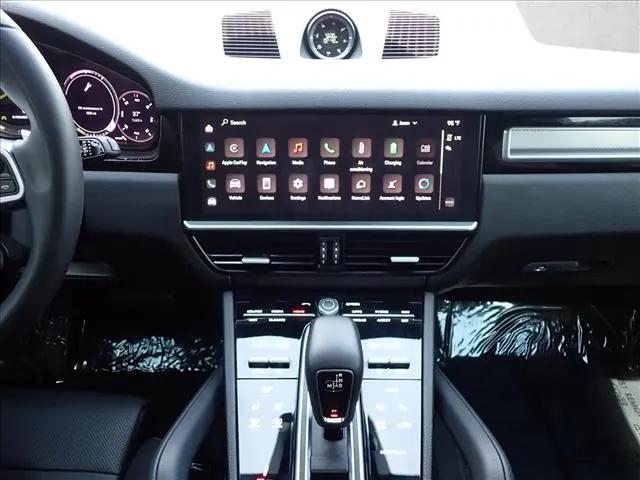 2023 Porsche Cayenne E-Hybrid Platinum Edition