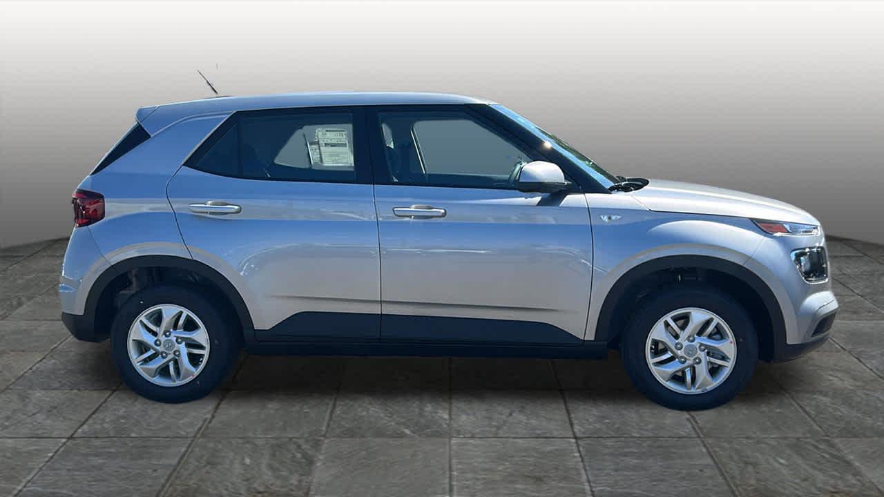 New 2026 Shimmering Silver Hyundai SE image 34