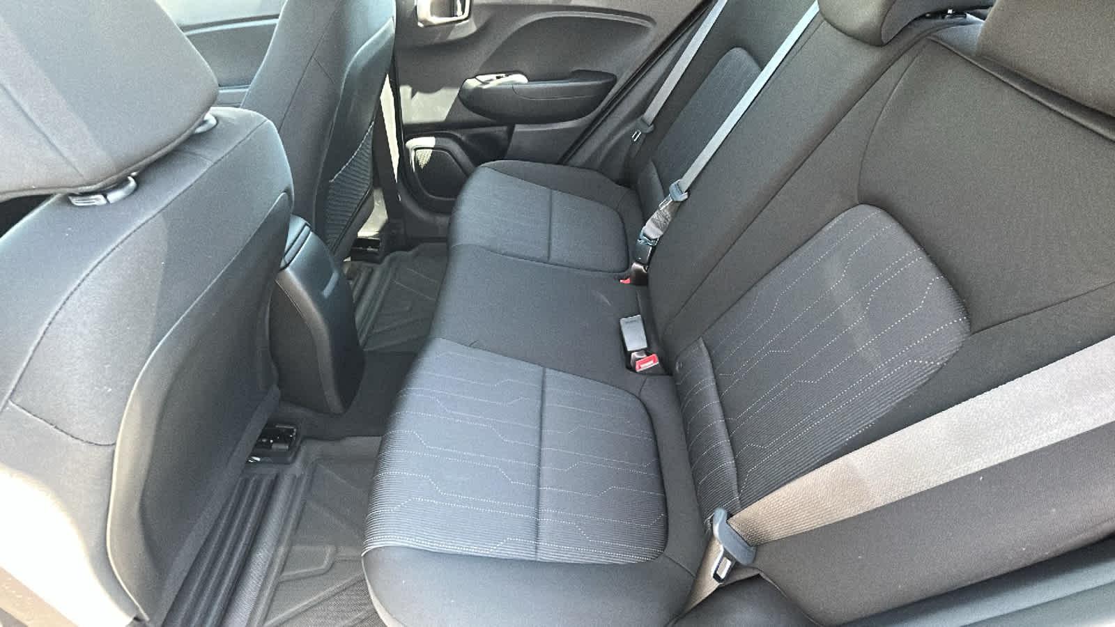 New 2026 Shimmering Silver Hyundai SE image 54