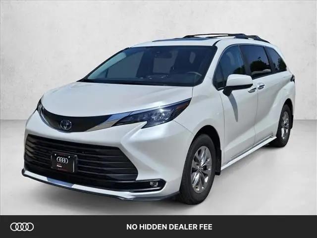 2025 Toyota Sienna XLE for sale in Plano, TX