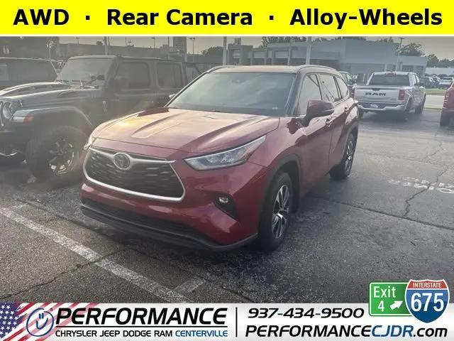 2020 Toyota Highlander XLE for sale in Centerville, OH