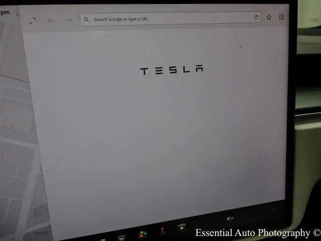 2022 Tesla Model X Plaid Tri Motor All-Wheel Drive