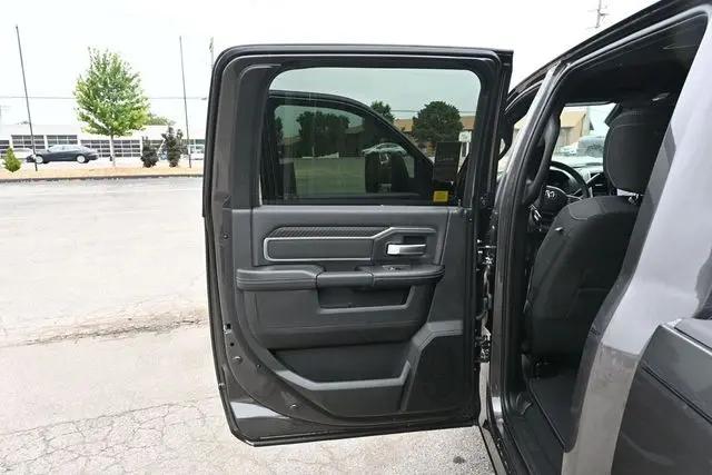 2026 Ram 2500 Big Horn Crew Cab 4x4 64 Box