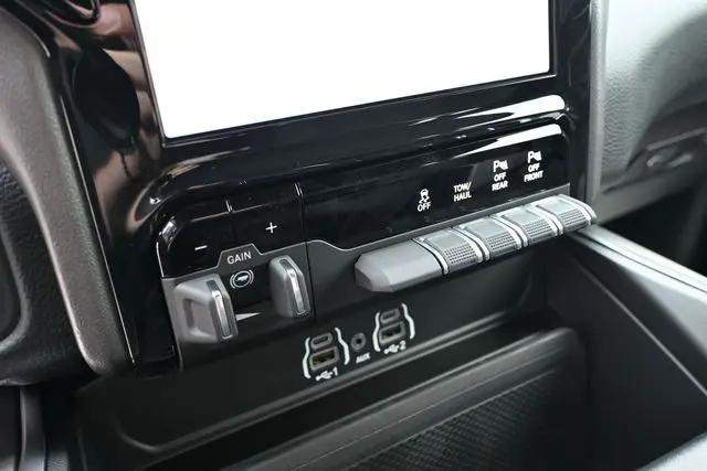 2026 Ram 2500 Big Horn Crew Cab 4x4 64 Box