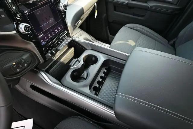 2026 Ram 2500 Big Horn Crew Cab 4x4 64 Box