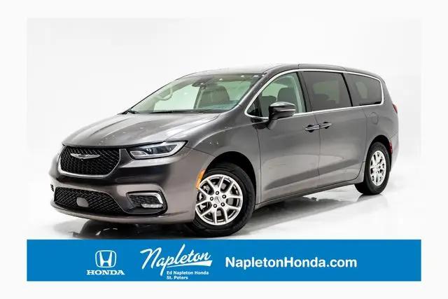 2023 Chrysler Pacifica Touring L for sale in St. Peters, MO