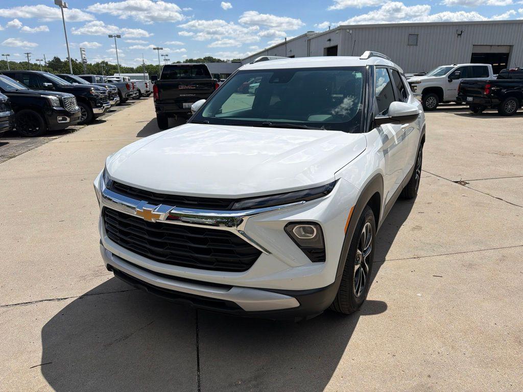 Summit White 2024 Chevrolet Trailblazer SUV / Crossover Front-Wheel Drive Continuously Variable Transmission