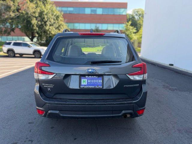 2023 Subaru Forester Base