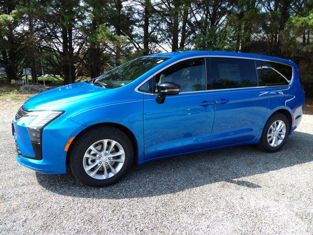 2027 Chrysler Pacifica Select for sale in Rocky Mount, VA