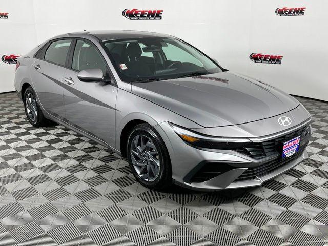 2024 Hyundai Elantra SEL 2024 Hyundai Elantra SEL