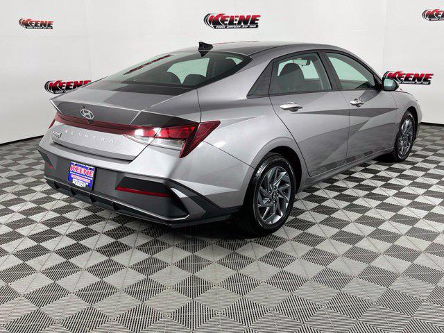 2024 Hyundai Elantra SEL 2024 Hyundai Elantra SEL