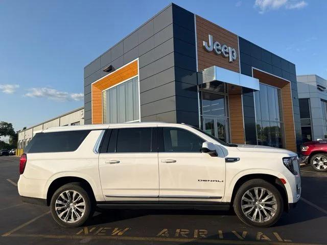 2023 GMC Yukon XL 4WD Denali for sale in Plymouth, WI