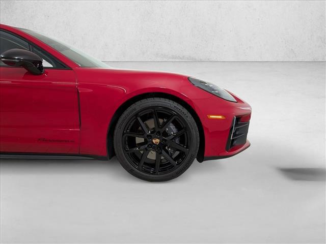 2026 Porsche Panamera 4