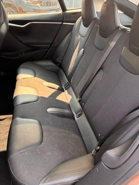 2015 Tesla Model S 70D