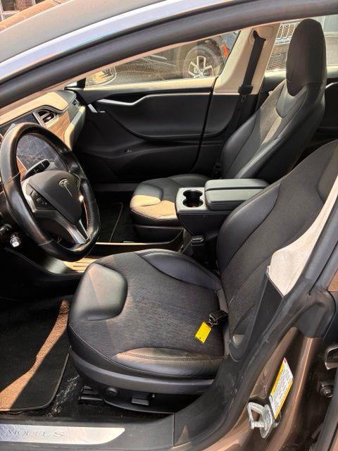 2015 Tesla Model S 70D