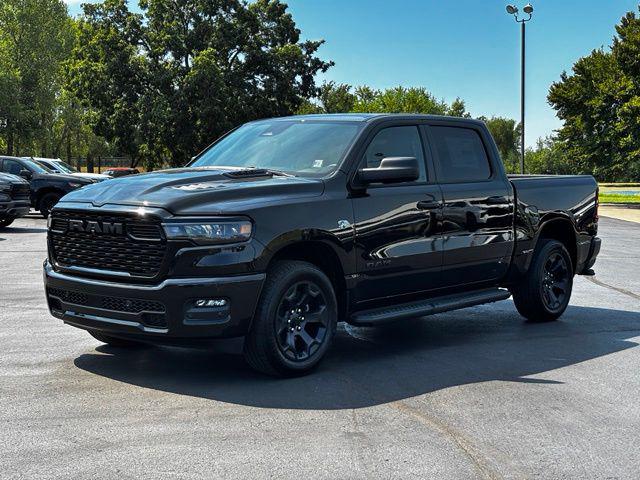 2026 Ram 1500 Express Crew Cab 4x4 57 Box