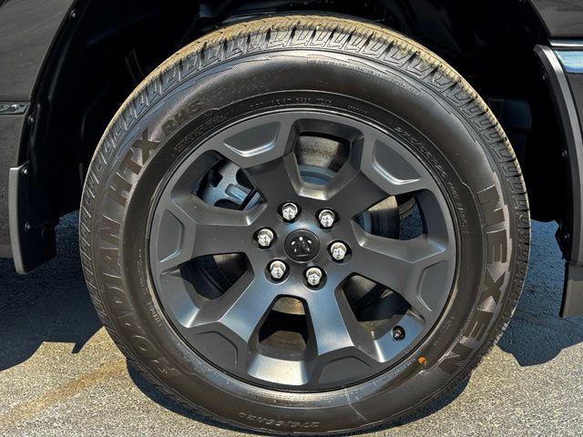 2026 Ram 1500 Express Crew Cab 4x4 57 Box