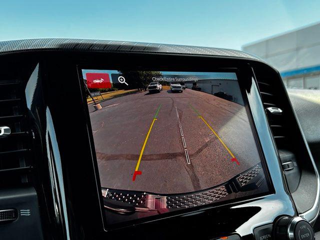 2026 Ram 1500 Express Crew Cab 4x4 57 Box