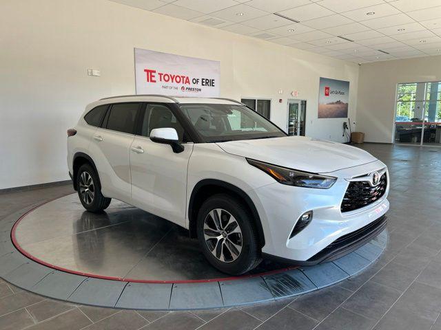 2026 Toyota Highlander XLE for sale in Erie, PA