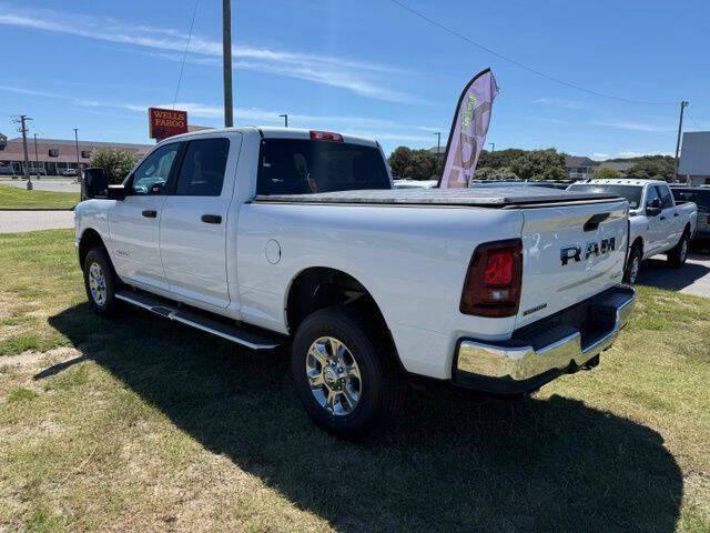 2026 Ram 2500 Big Horn Crew Cab 4x4 64 Box