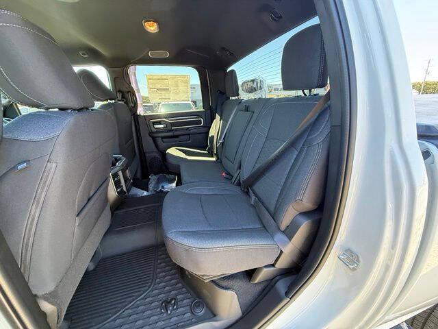 2026 Ram 2500 Big Horn Crew Cab 4x4 64 Box