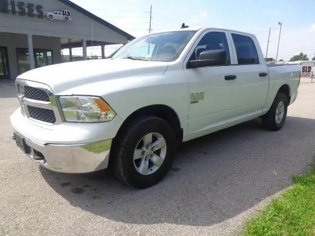 2022 Ram 1500 Classic SLT Crew Cab 4x4 5'7" Box for sale in East Carondelet, IL