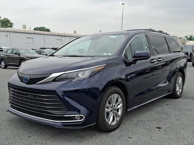 2024 Toyota Sienna XLE for sale in HARRISBURG, PA