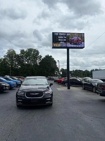 2023 Chrysler Pacifica Touring L for sale in Easley, SC