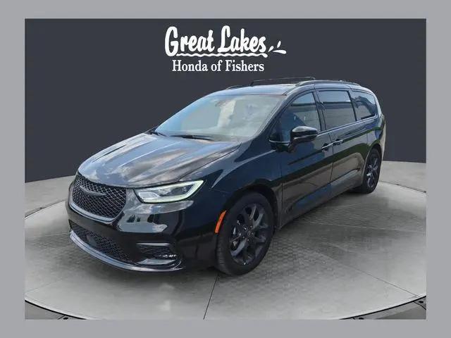 2025 Chrysler Pacifica Limited for sale in Fishers, IN