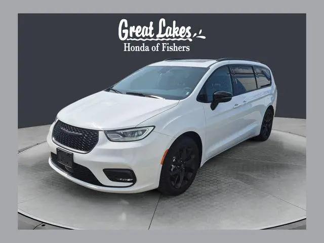 2025 Chrysler Pacifica Limited for sale in Fishers, IN