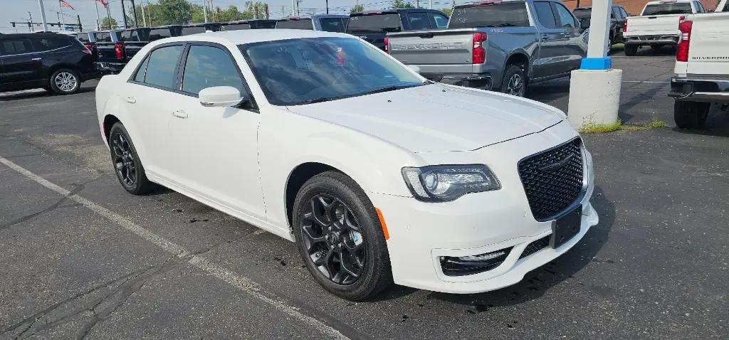 2022 Chrysler 300 Touring-L AWD for sale in Warren, MI