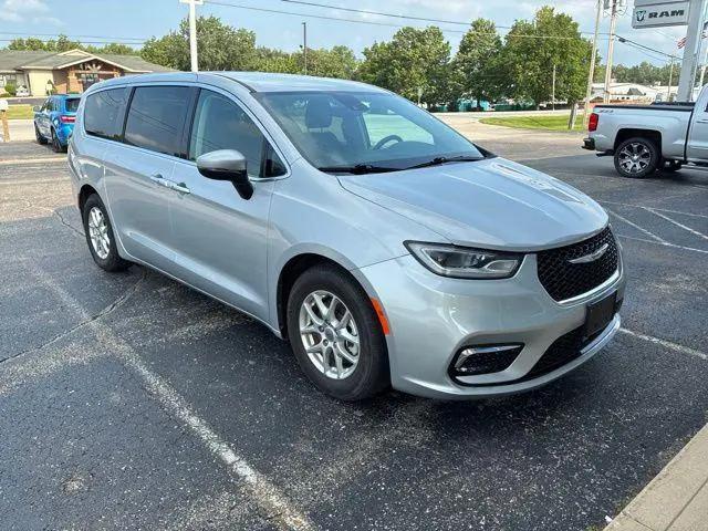 2023 Chrysler Pacifica Touring L for sale in Wabash, IN