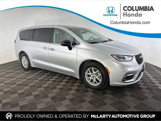 2024 Chrysler Pacifica Touring L for sale in Columbia, MO