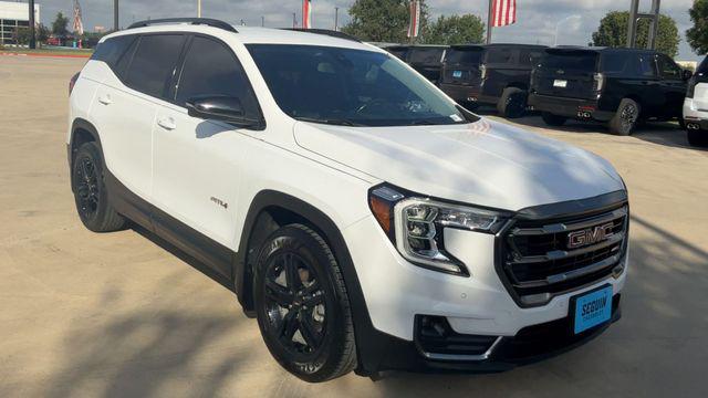 2022 GMC Terrain AT4 - Photo 2