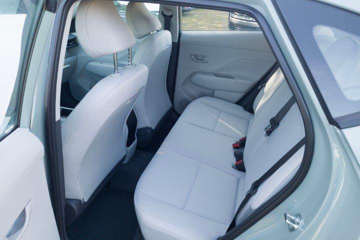 New 2027  HYUNDAI SE FWD image 15