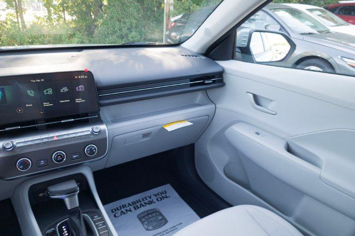 New 2027  HYUNDAI SE FWD image 16
