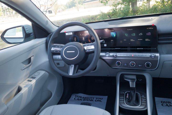 New 2027  HYUNDAI SE FWD image 18