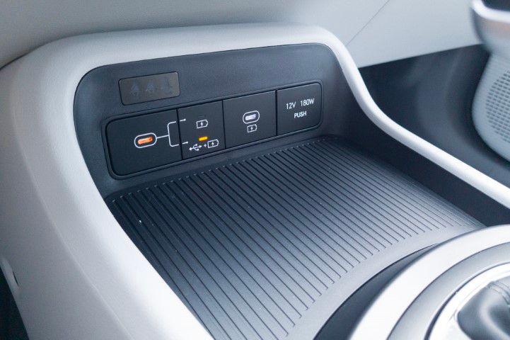 New 2027  HYUNDAI SE FWD image 23