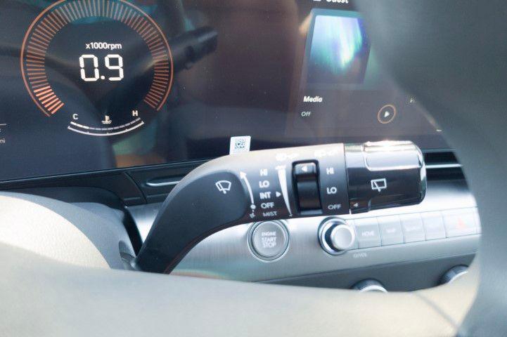 New 2027  HYUNDAI SE FWD image 27