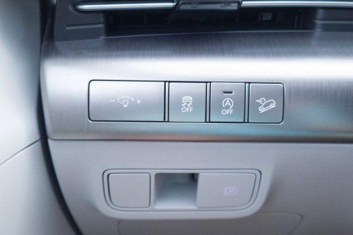 New 2027  HYUNDAI SE FWD image 30