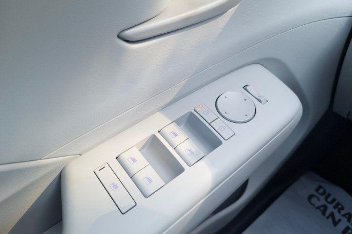 New 2027  HYUNDAI SE FWD image 31