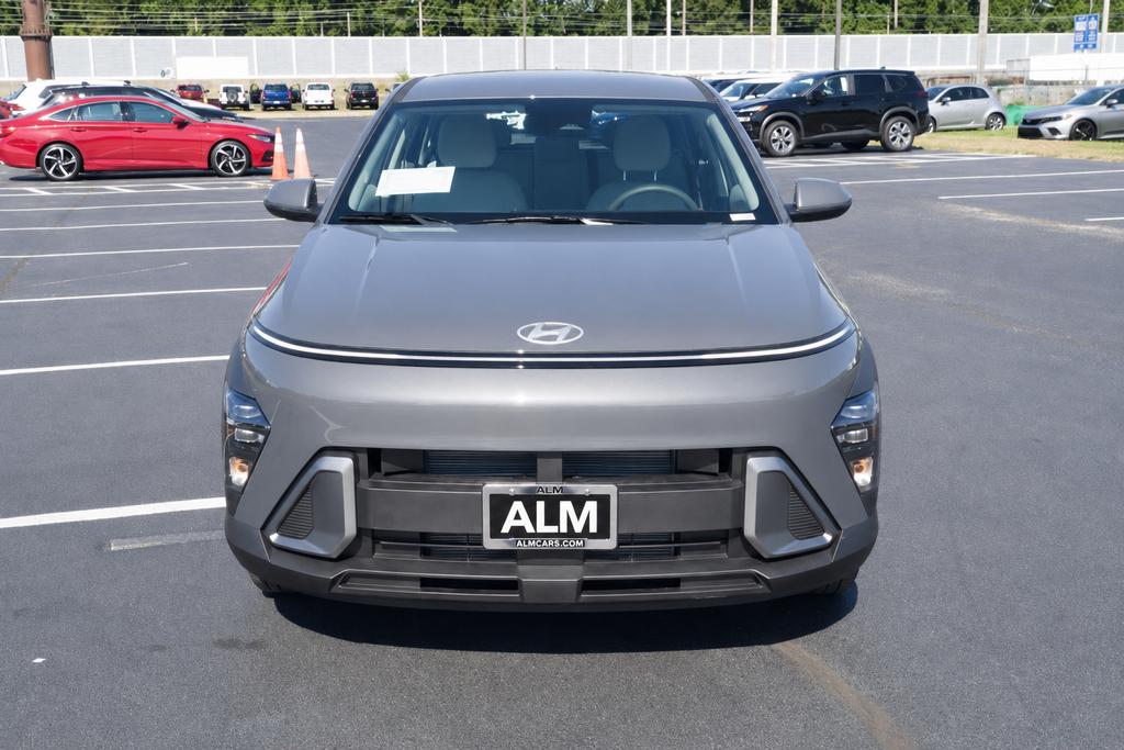 New 2027 Gray Hyundai SE FWD image 2
