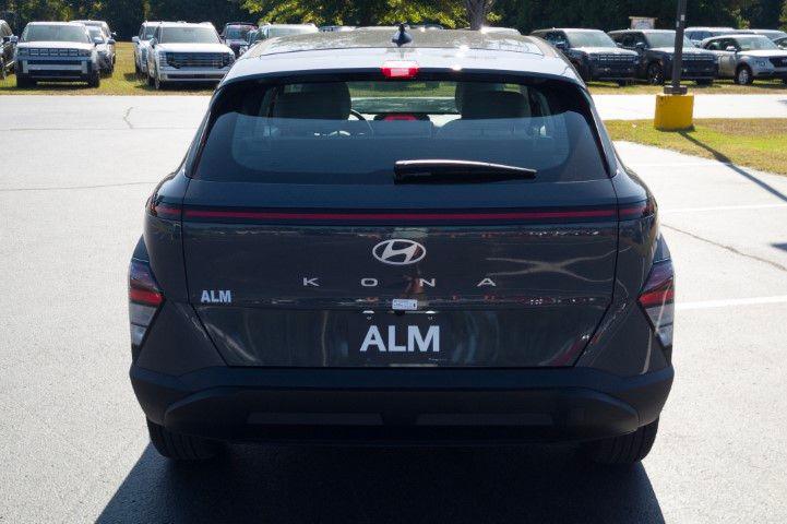 New 2027 Gray Hyundai SE FWD image 6