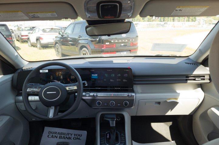 New 2027 Gray Hyundai SE FWD image 17
