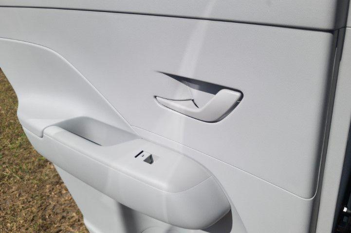 New 2027 Gray Hyundai SE FWD image 20