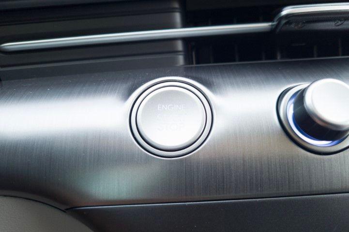 New 2027 Gray Hyundai SE FWD image 23