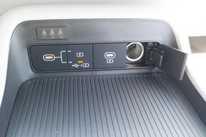 New 2027 Gray Hyundai SE FWD image 24