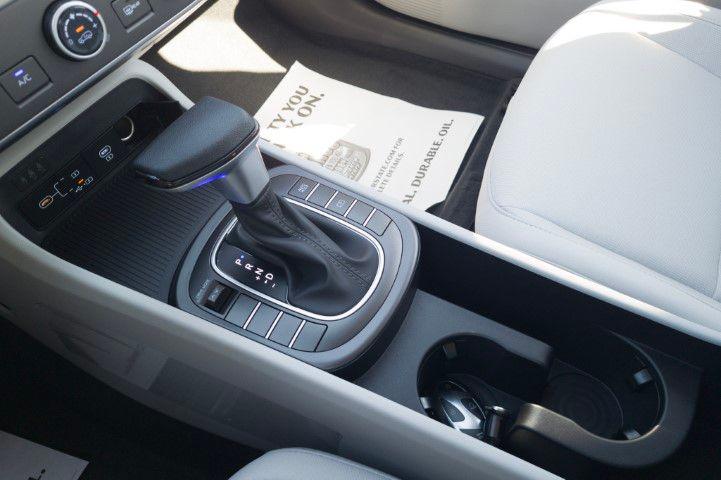 New 2027 Gray Hyundai SE FWD image 25